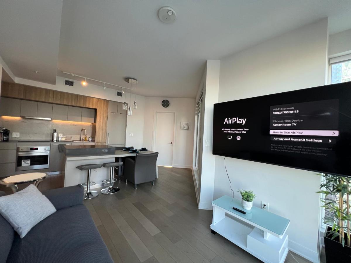 Beautiful One Bedroom Downtown Condo With Pool And Free Parking Montréal Extérieur photo