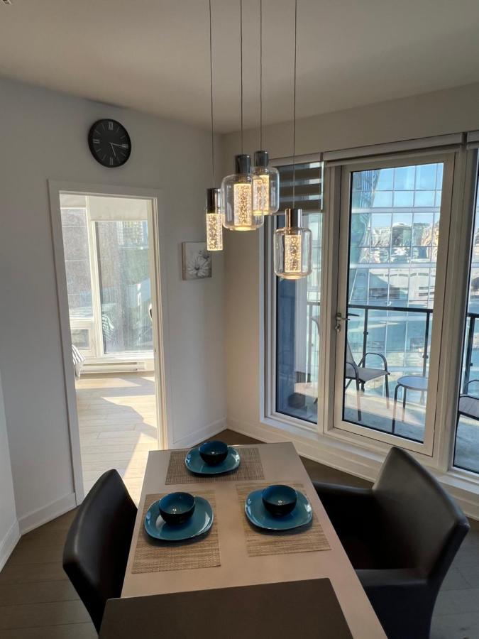 Beautiful One Bedroom Downtown Condo With Pool And Free Parking Montréal Extérieur photo